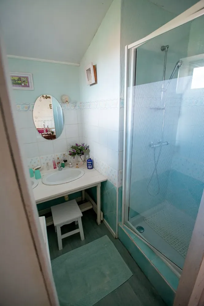 Chambre Les Violettes - salle de bain